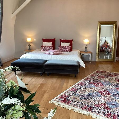 Au Chateau La Lucerne-d'Outremer Luaran gambar